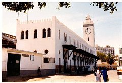 824  1988 LA GARE 4